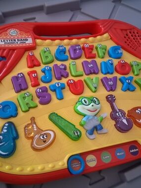 Letter Band Phonics Jam - Red and Yellow Alphabet Learning Toy